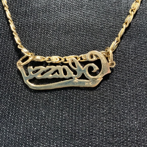 Gold plated Classy charm and 24 inch Necklace - Picture 4 of 6